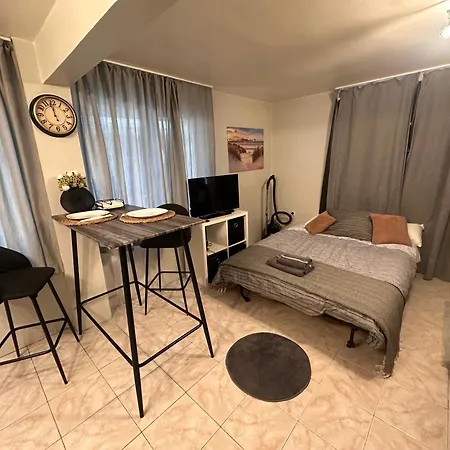 Center Apartment Warna